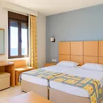 Flisvos Hotel Tolón