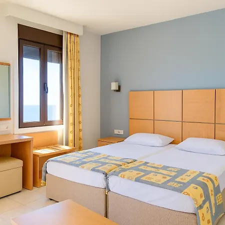 Flisvos Hotell Tolón