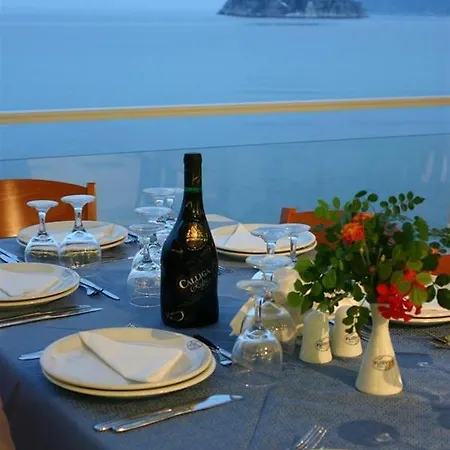 Отель Flisvos Толон