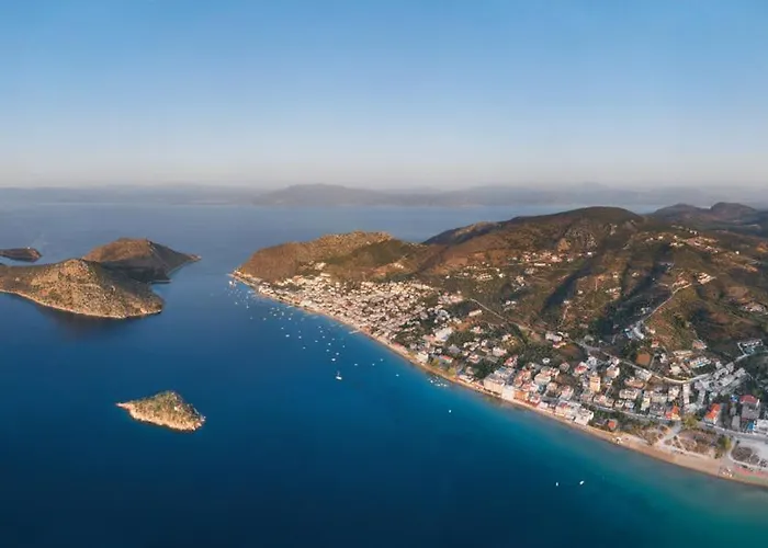 Flisvos فندق تولو