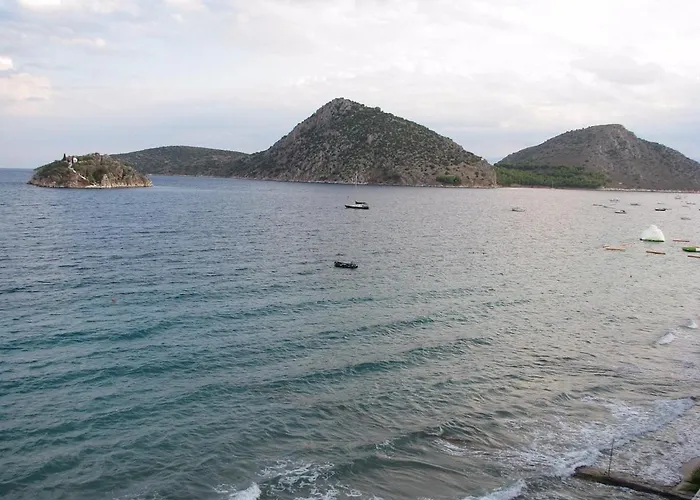 ホテル Flisvos トロン