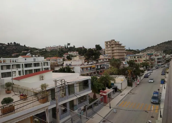 Flisvos فندق تولو